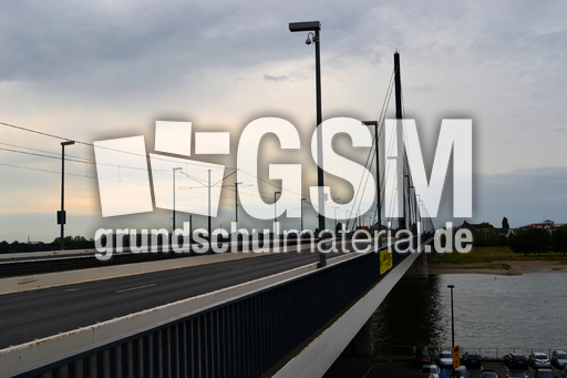 Oberkasseler Brücke_2.jpg